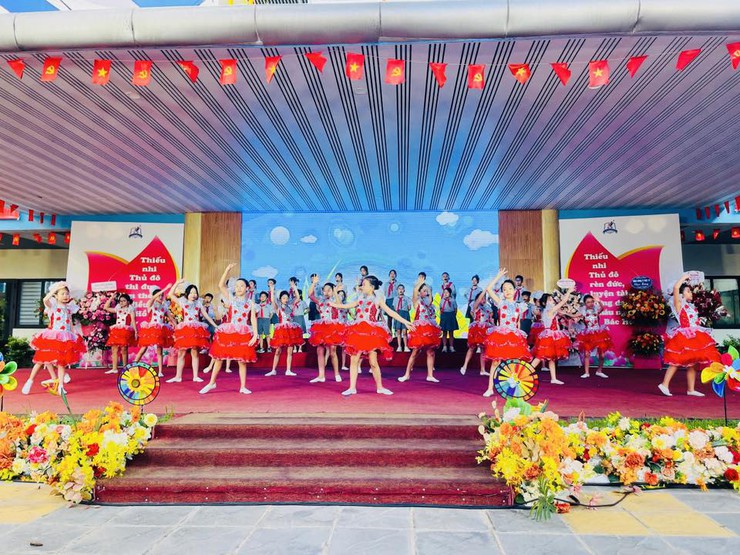 16.500 học sinh phường Phúc Lợi dự Lễ khai giảng năm học 2025-2026- Ảnh 13.