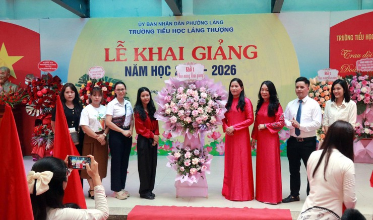 TRƯỜNG TIỂU HỌC LÁNG THƯỢNG KHAI GIẢNG: PHẤN KHỞI VÀ NGẬP TRÀN YÊU THƯƠNG- Ảnh 4.