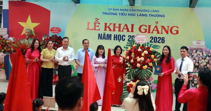 TRƯỜNG TIỂU HỌC LÁNG THƯỢNG KHAI GIẢNG: PHẤN KHỞI VÀ NGẬP TRÀN YÊU THƯƠNG- Ảnh 3.