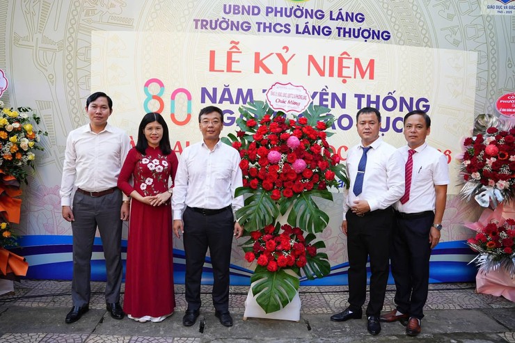 RỘN RÀNG NGÀY HỘI KHAI TRƯỜNG TẠI TRƯỜNG THCS LÁNG THƯỢNG- Ảnh 3.