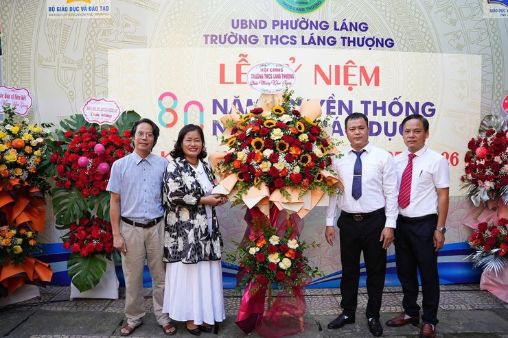 RỘN RÀNG NGÀY HỘI KHAI TRƯỜNG TẠI TRƯỜNG THCS LÁNG THƯỢNG- Ảnh 2.