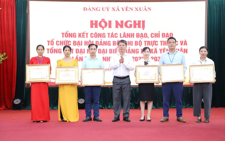 HỘI NGHỊ TỔNG KẾT CÔNG TÁC TỔ CHỨC ĐẠI HỘI ĐẠI BIỂU ĐẢNG BỘ XÃ YÊN XUÂN LẦN THỨ I, NHIỆM KỲ 2025-2030- Ảnh 7.