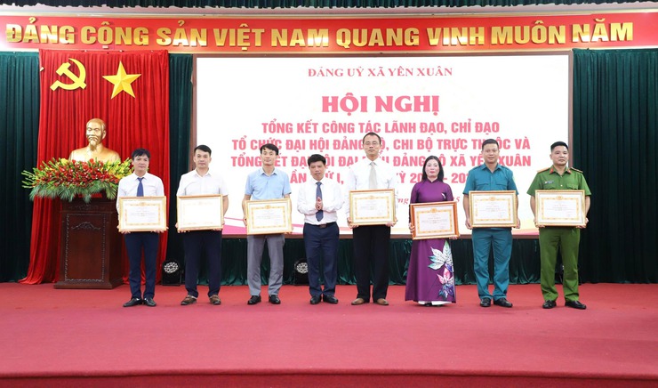 HỘI NGHỊ TỔNG KẾT CÔNG TÁC TỔ CHỨC ĐẠI HỘI ĐẠI BIỂU ĐẢNG BỘ XÃ YÊN XUÂN LẦN THỨ I, NHIỆM KỲ 2025-2030- Ảnh 4.