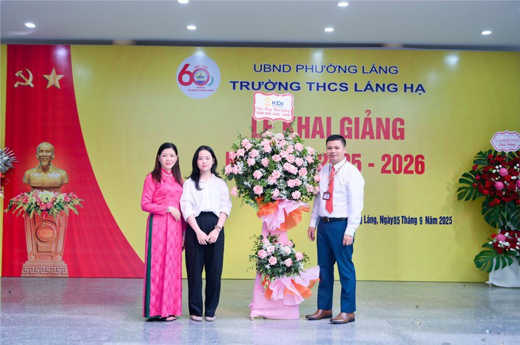 TƯNG BỪNG LỄ KHAI GIẢNG NĂM HỌC 2025 – 2026 TẠI TRƯỜNG THCS LÁNG HẠ- Ảnh 3.