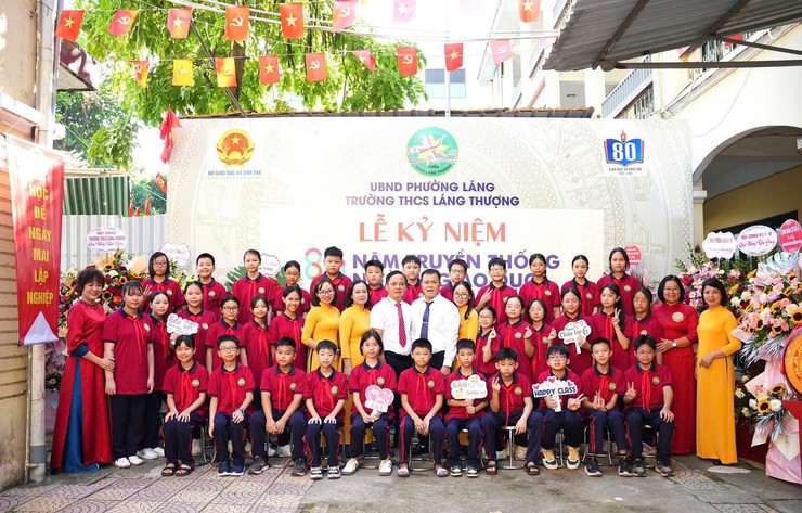 RỘN RÀNG NGÀY HỘI KHAI TRƯỜNG TẠI TRƯỜNG THCS LÁNG THƯỢNG- Ảnh 6.