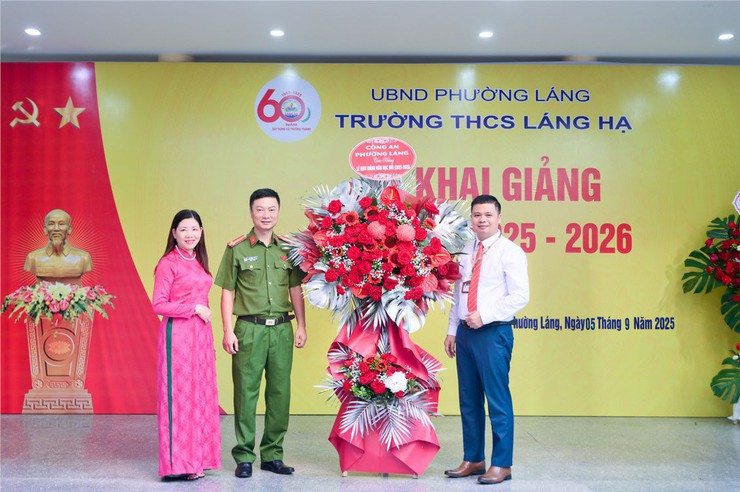 TƯNG BỪNG LỄ KHAI GIẢNG NĂM HỌC 2025 – 2026 TẠI TRƯỜNG THCS LÁNG HẠ- Ảnh 4.