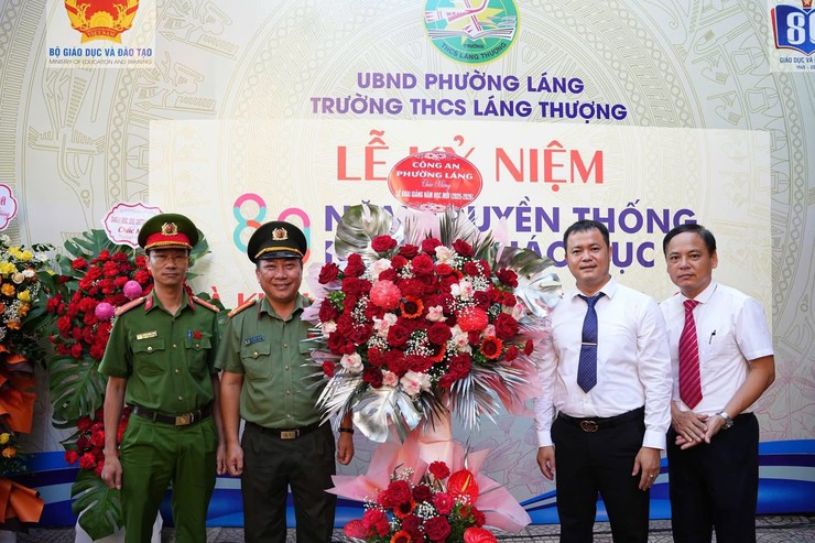 RỘN RÀNG NGÀY HỘI KHAI TRƯỜNG TẠI TRƯỜNG THCS LÁNG THƯỢNG- Ảnh 5.