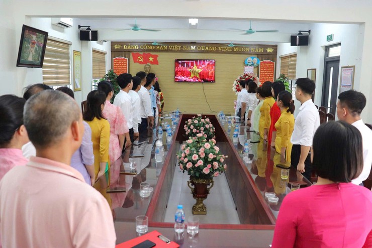 Hơn 15.700 học sinh Thuận An hân hoan chào đón năm học mới- Ảnh 6.