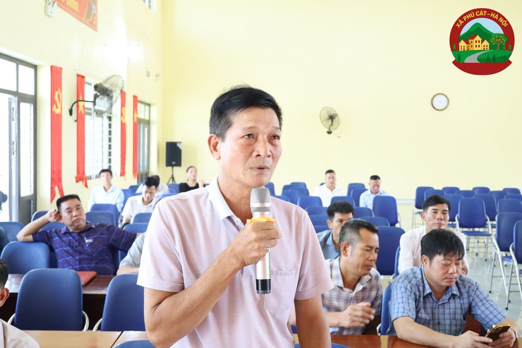 Xã Phú Cát tổ chức Hội nghị tập huấn công tác chuyển đổi số và ra quân hỗ trợ người dân thực hiện các dịch vụ công trực tuyến- Ảnh 6.