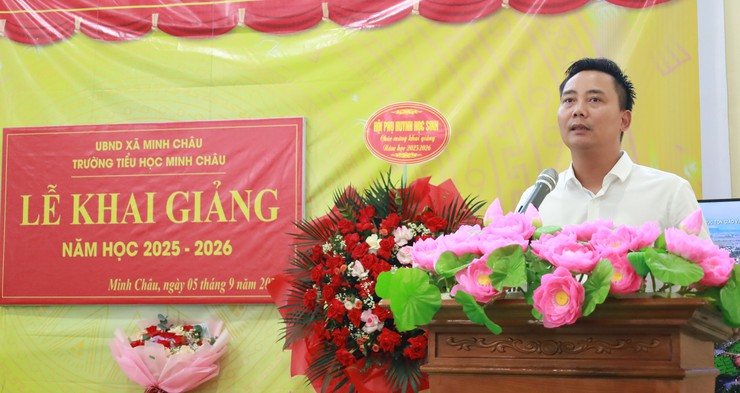 Rộn ràng không khí đón năm học mới trên xã đảo Minh Châu- Ảnh 1.
