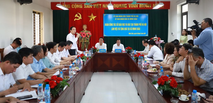 Sở Giáo dục và Đào tạo Hà Nội làm việc với xã đảo Minh Châu: Chung tay tháo gỡ khó khăn, nâng cao chất lượng giáo dục- Ảnh 1.