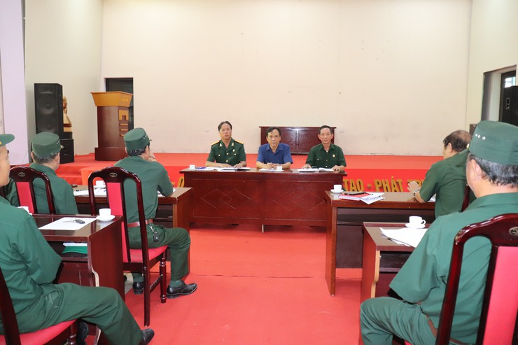Hội Cựu chiến binh xã Bát Tràng lấy phiếu tín nhiệm nhân sự tham gia Ban Chấp hành hội nhiệm kỳ 2025-2030- Ảnh 1.