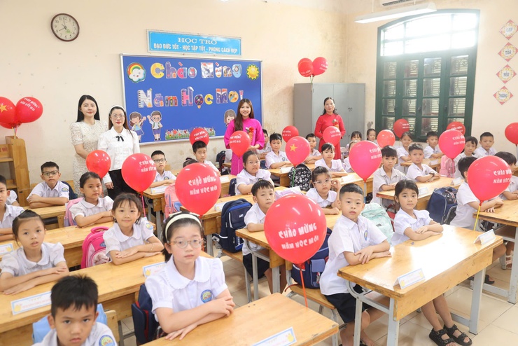 Lễ khai giảng năm học mới 2025 - 2026 tại phường Thượng Cát: Năm học gieo mầm khát vọng, vun đắp tương lai- Ảnh 4.