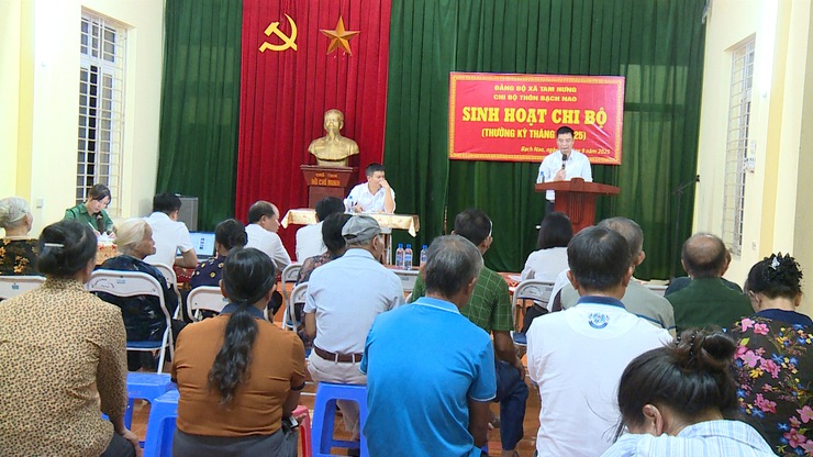 Chi bộ thôn Bạch Nao: phát huy vai trò tiên phong, gương mẫu, chăm lo lợi ích nhân dân- Ảnh 4.