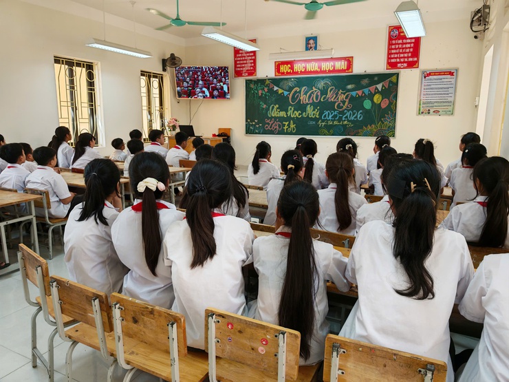 Rộn ràng không khí đón năm học mới trên xã đảo Minh Châu- Ảnh 9.