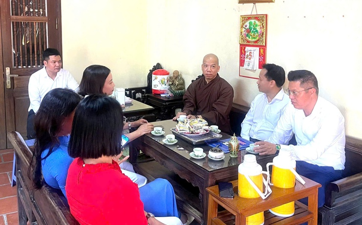 Phường Đông Ngạc (Thành phố Hà Nội): Thăm, tặng quà các cơ sở tôn giáo nhân dịp Lễ Vu Lan năm 2025- Ảnh 2.