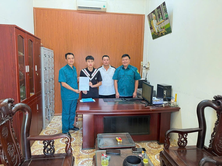 THANH NIÊN PHẠM NGỌC TIẾN, THÔN HẢI BỐI XÃ VĨNH THANH TÌNH NGUYỆN VIẾT ĐƠN THAM GIA NGHĨA VỤ QUÂN SỰ- Ảnh 1.