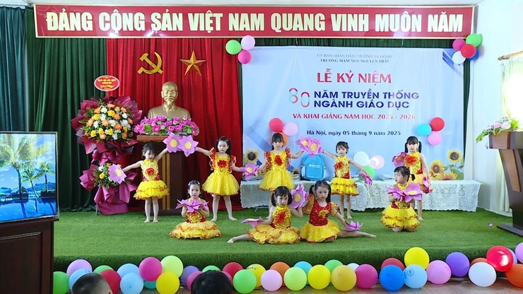 Hơn 55.000 học sinh trên địa bàn phường Hà Đông hân hoan dự Lễ khai giảng năm học mới 2025-2026- Ảnh 7.