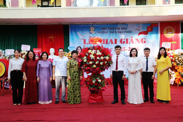 Hơn 55.000 học sinh trên địa bàn phường Hà Đông hân hoan dự Lễ khai giảng năm học mới 2025-2026- Ảnh 3.