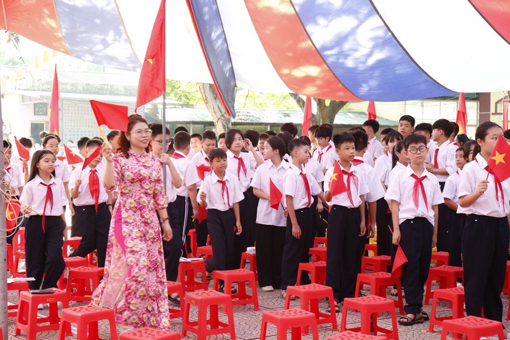 Hơn 55.000 học sinh trên địa bàn phường Hà Đông hân hoan dự Lễ khai giảng năm học mới 2025-2026- Ảnh 9.