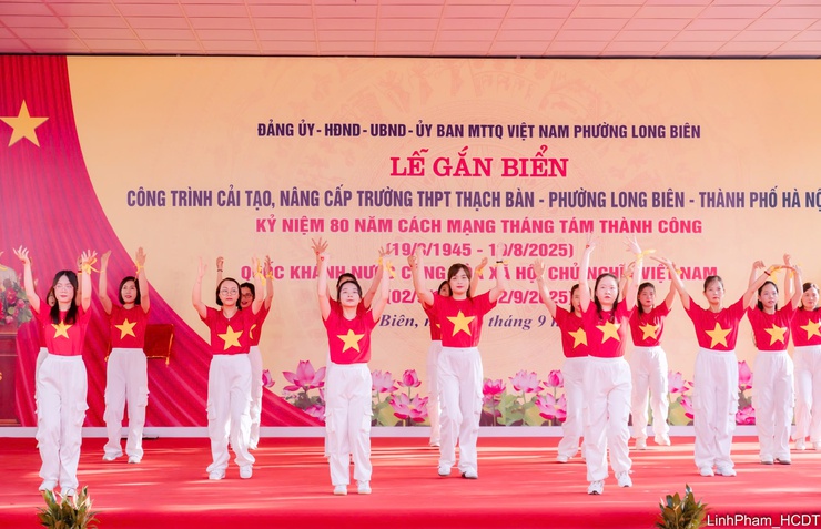Phường Long Biên khánh thành công trình cải tạo, nâng cấp trường học trị giá gần 66 tỷ đồng- Ảnh 8.