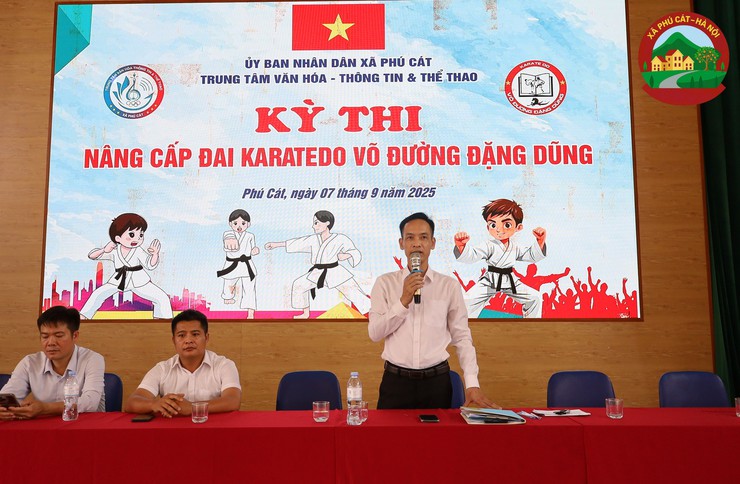 Xã Phú Cát tổ chức kỳ thi lên đai Karate cho 200 võ sinh- Ảnh 6.