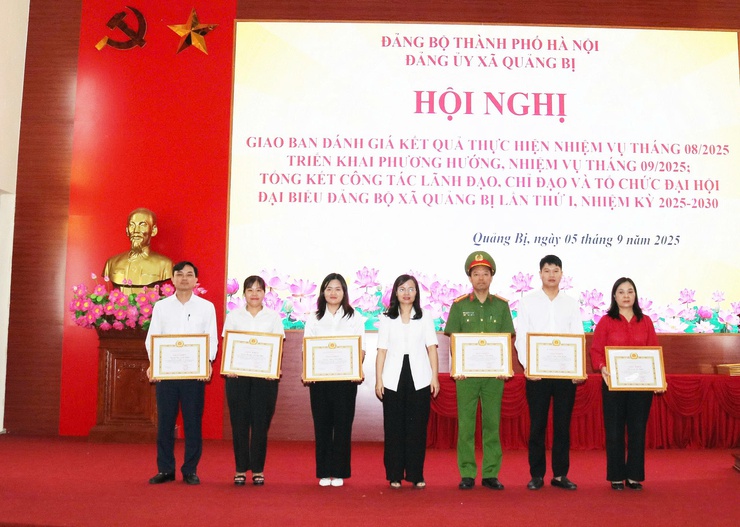 Đảng ủy xã Quảng Bị tổng kết công tác lãnh đạo, chỉ đạo và tổ chức Đại hội đại biểu Đảng bộ xã lần thứ nhất nhiệm kỳ 2025 - 2030- Ảnh 4.