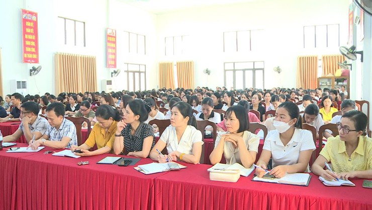 Chủ tịch UBND xã Phúc Lộc quán triệt, tuyên truyền Nghị quyết Đại hội đại biểu Đảng bộ xã Phúc Lộc lần thứ I, nhiệm kỳ 2025 - 2030; Thông tin tình hình thế giới, hoạt động đối ngoại nổi bật của Đảng, Nhà nước ta- Ảnh 3.