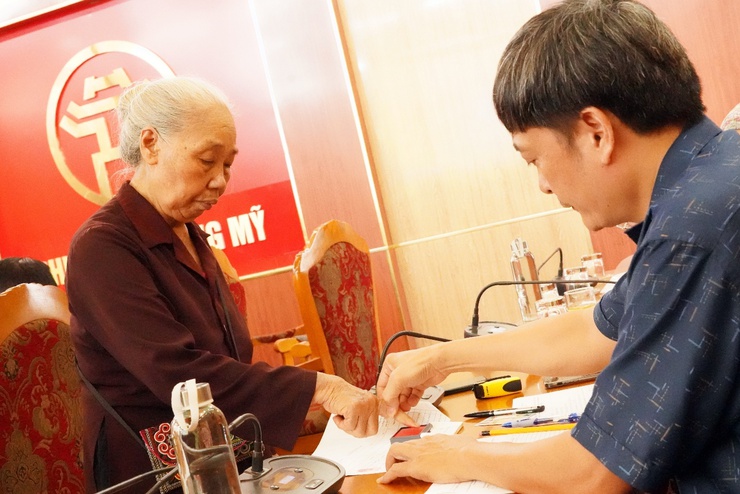 Phường Chương Mỹ tổ chức hội nghị hỗ trợ các hộ cận nghèo nhân dịp kỷ niệm 80 năm Cách mạng Tháng Tám và Quốc khánh 2/9- Ảnh 5.