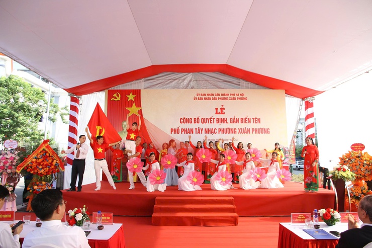 Phường Xuân Phương gắn biển tên phố Phan Tây Nhạc- Ảnh 5.