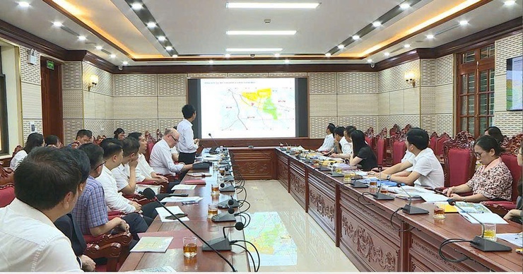 Đảng ủy xã Phúc Thọ làm việc với Công ty CP Tập đoàn T&T và đơn vị tư vấn về khảo sát dự án khu đô thị trên địa bàn xã- Ảnh 9.