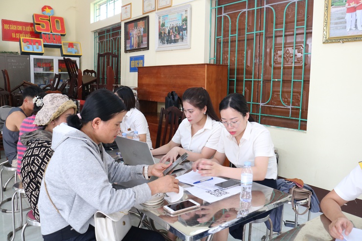 Xã Quảng Bị tổ chức hướng dẫn cài đặt ứng dụng eTax Mobile và nộp thuế sử dụng đất phi nông nghiệp năm 2025 bằng phương thức điện tử- Ảnh 2.