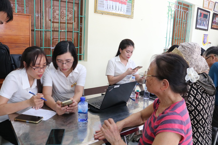 Xã Quảng Bị tổ chức hướng dẫn cài đặt ứng dụng eTax Mobile và nộp thuế sử dụng đất phi nông nghiệp năm 2025 bằng phương thức điện tử- Ảnh 9.