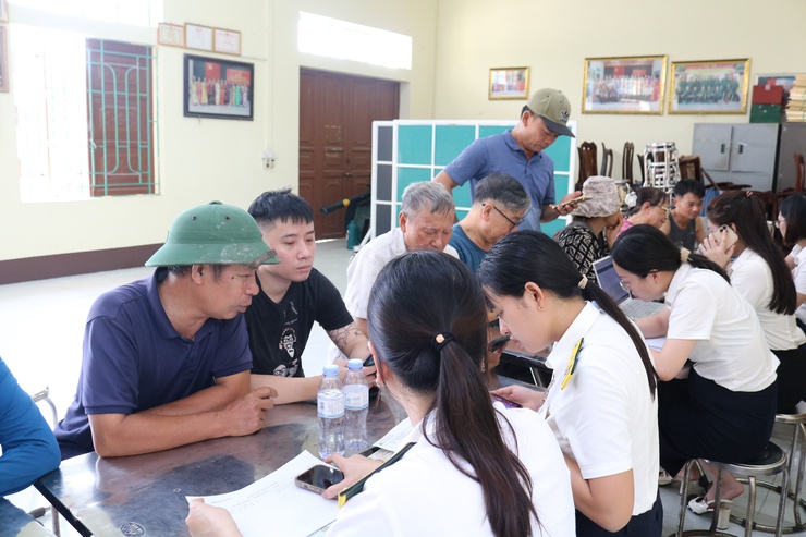 Xã Quảng Bị tổ chức hướng dẫn cài đặt ứng dụng eTax Mobile và nộp thuế sử dụng đất phi nông nghiệp năm 2025 bằng phương thức điện tử- Ảnh 5.