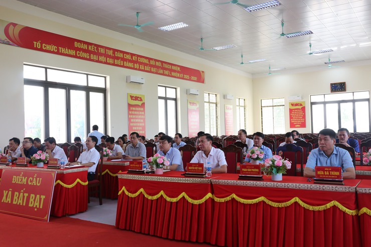 Đảng ủy xã Bất Bạt tham dự Hội nghị trực tuyến toàn quốc quán triệt các Nghị quyết của Trung ương- Ảnh 2.