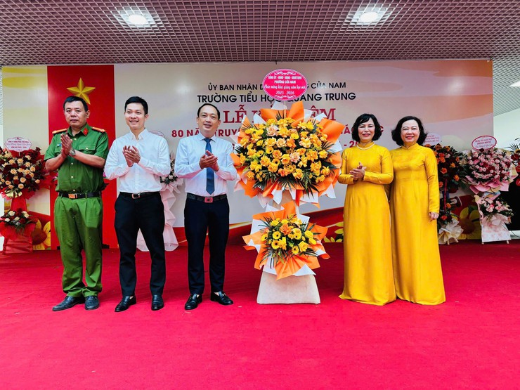 PHƯỜNG CỬA NAM: PHẤN KHỞI, HÂN HOAN NGÀY HỘI TOÀN DÂN ĐƯA TRẺ ĐẾN TRƯỜNG- Ảnh 4.
