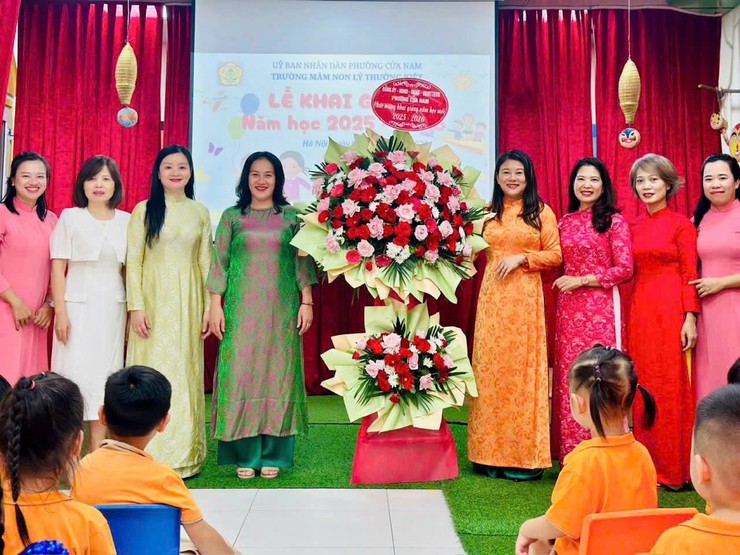PHƯỜNG CỬA NAM: PHẤN KHỞI, HÂN HOAN NGÀY HỘI TOÀN DÂN ĐƯA TRẺ ĐẾN TRƯỜNG- Ảnh 2.