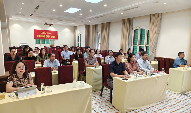 PHƯỜNG CỬA NAM: NGHIÊM TÚC THAM GIA LỚP BỒI DƯỠNG, CẬP NHẬT KIẾN THỨC, KỸ NĂNG ĐỐI VỚI CÁN BỘ LÃNH ĐẠO CẤP XÃ- Ảnh 1.
