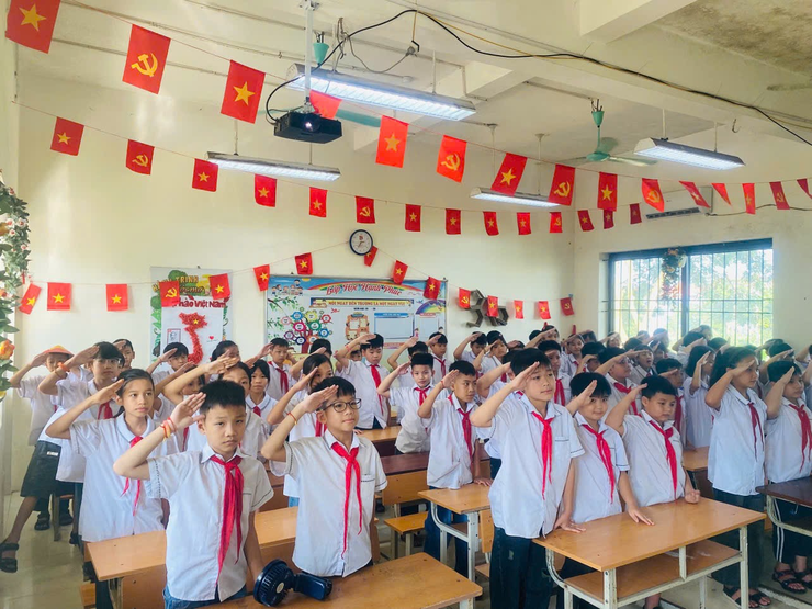 XÃ YÊN LÃNG TƯNG BỪNG KHAI GIẢNG NĂM HỌC MỚI 2025-2026.- Ảnh 8.