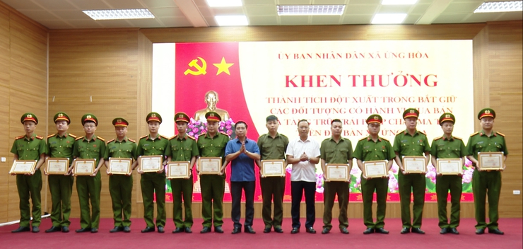 XÃ ỨNG HOÀ TỔ CHỨC CHÀO CỜ VÀ SINH HOẠT DƯỚI CỜ THÁNG 9.2025- Ảnh 5.