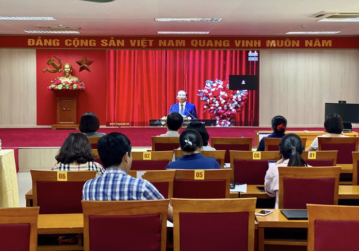 Cán bộ chủ chốt phường Dương Nội tham dự Lớp bồi dưỡng kiến thức, kỹ năng cho cán bộ lãnh đạo, quản lý xã, phường, đặc khu- Ảnh 3.
