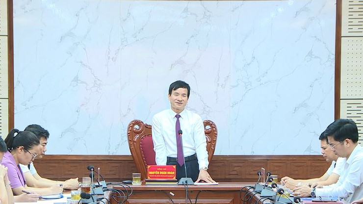 Xã Phúc Thọ công bố các quyết định về công tác cán bộ- Ảnh 1.