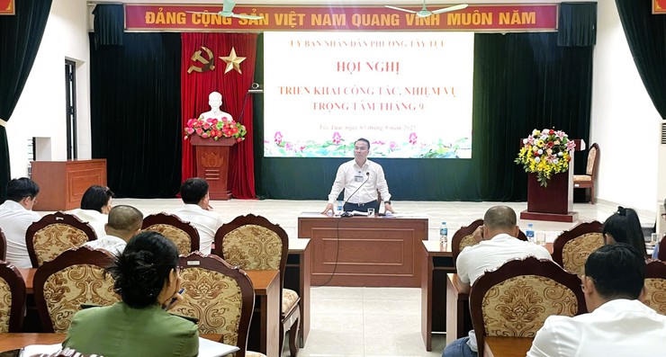 UBND phường Tây Tựu chỉ đạo triển khai nhiệm vụ trọng tâm tháng 9/2025- Ảnh 3.