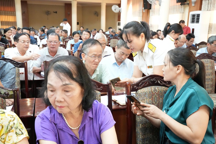 Sơn Tây triển khai thu thuế sử dụng đất phi nông nghiệp năm 2025 thông qua sử dụng ứng dụng eTax Mobile- Ảnh 3.