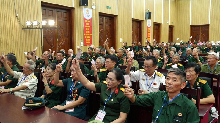 Phiên thứ nhất Đại hội đại biểu Hội CCB xã Thanh Oai lần thứ VIII, nhiệm kỳ 2025-2030- Ảnh 4.