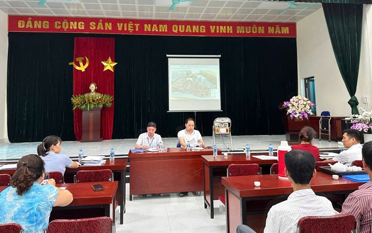 Phòng Kinh tế và Ban Quản lý dự án đầu tư -Hạ tầng xã Thư Lâm tổ chức nghị triển khai dự án xây dựng hoàn thiện HTKT thôn Lỗ Giao.
- Ảnh 1.