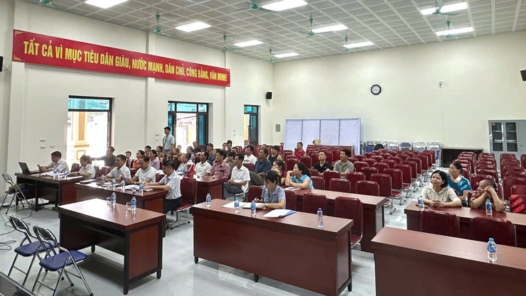 Phòng Kinh tế và Ban Quản lý dự án đầu tư -Hạ tầng xã Thư Lâm tổ chức nghị triển khai dự án xây dựng hoàn thiện HTKT thôn Lỗ Giao.
- Ảnh 4.
