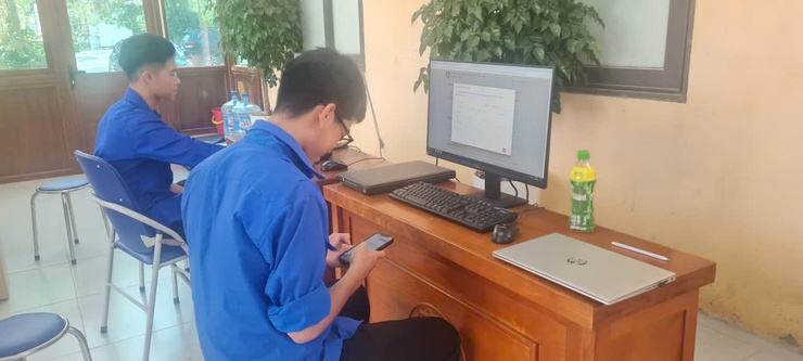 Các Tổ chuyển đổi số cộng đồng xã Thư Lâm phát huy hiệu quả trong Chiến dịch 45 ngày đêm- Ảnh 1.