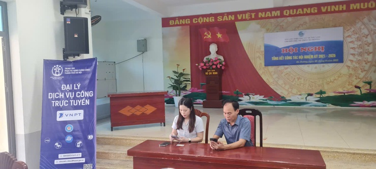 Hội nghị Bình dân học vụ số tại thôn Hà Hương, xã Thư Lâm đã thu hút đông đảo Nhân dân tham gia- Ảnh 2.