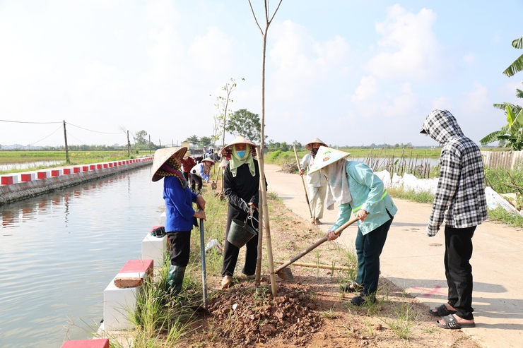 Thôn Văn Lôi phát động – khởi công xây dựng tuyến đường hoa kiểu mẫu chào mừng Đại hội MTTQ Việt Nam xã nhiệm kỳ 2025 – 2030- Ảnh 10.